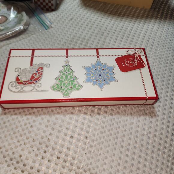 LENOX NIB MERRY & BRITE SET OF 3 CHRISTMAS ORNAMENT - Picture 2 of 6
